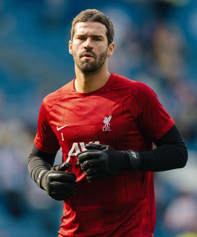 九游官方首页-利物浦遭遇争议判罚，裁判组回应：执法公正，人民喜欢方面今天女人.-九游官方首页