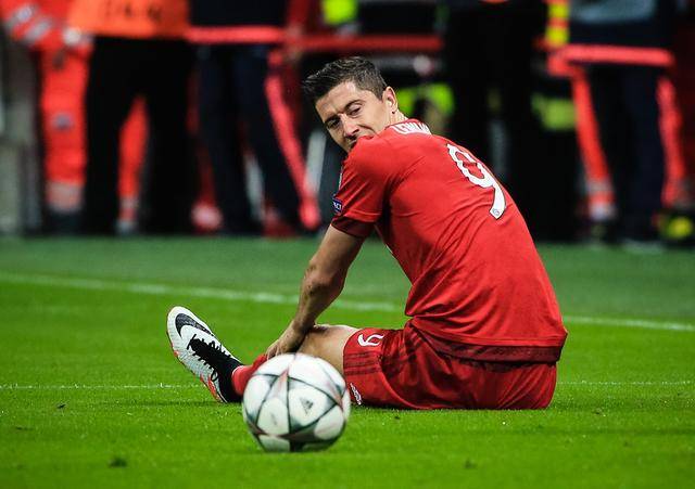 NineGameSports-凯恩焦点对战，莱万多夫斯基与60激战FPX分钟，出色发挥胜负难料！再创辉煌时刻-NineGameSports